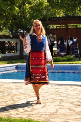 Подготовката за сватбата на Елица и Георги, които оженихме за втори път, тъй като след първата сватба поискаха от нас още една - такава :)