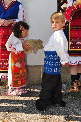 Подготовката за сватбата на Елица и Георги, които оженихме за втори път, тъй като след първата сватба поискаха от нас още една - такава :)