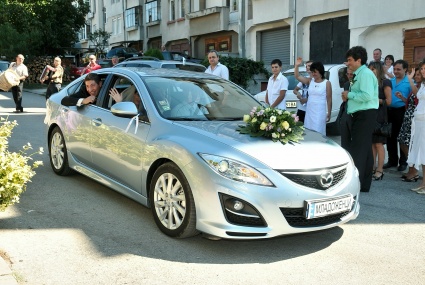 Сватбената кола